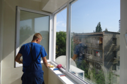 Мойка окон в квартире
